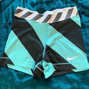 Nike Pro